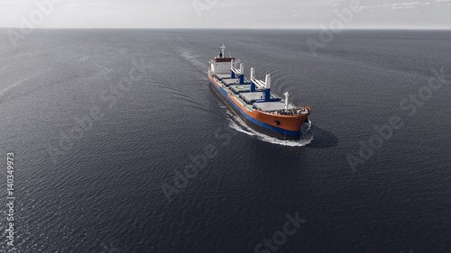 Zdjęcie XXL Widok z lotu ptaka zbiornika statku żeglowanie w morzu