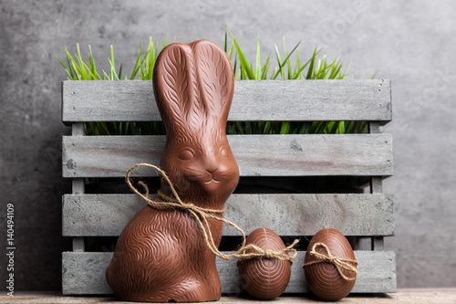 Zdjęcie XXL Tradycyjny Easter czekoladowy królik i jajka