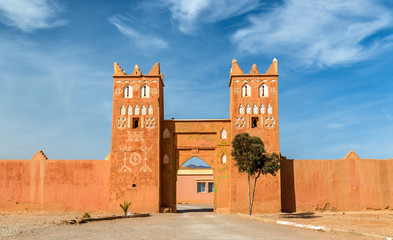 Canvas Print - Traditional buildings in Boumalne Dades city, Morocco