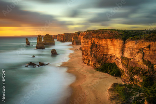 Sunset over The Twelve Apostles  in Victoria, Australia, near Port Campbell Fototapet