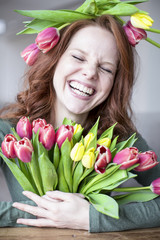 Wall Mural - Frau mit Blumen