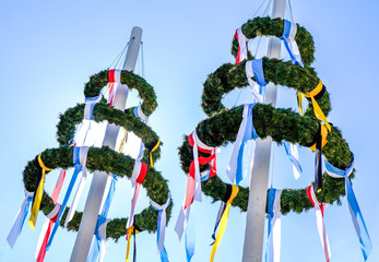 Canvas Print - typical bavarian maypole