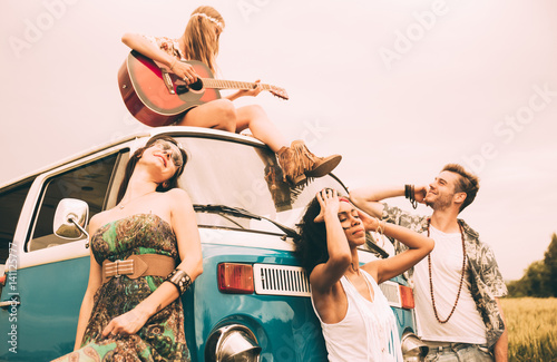 Fotografía Hippie friends having fun