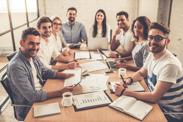 Canvas Print - Business people at the conference