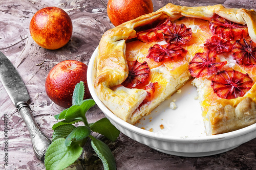 pomaranczowe-ciasto-z-mieta-w-stylu-tarty