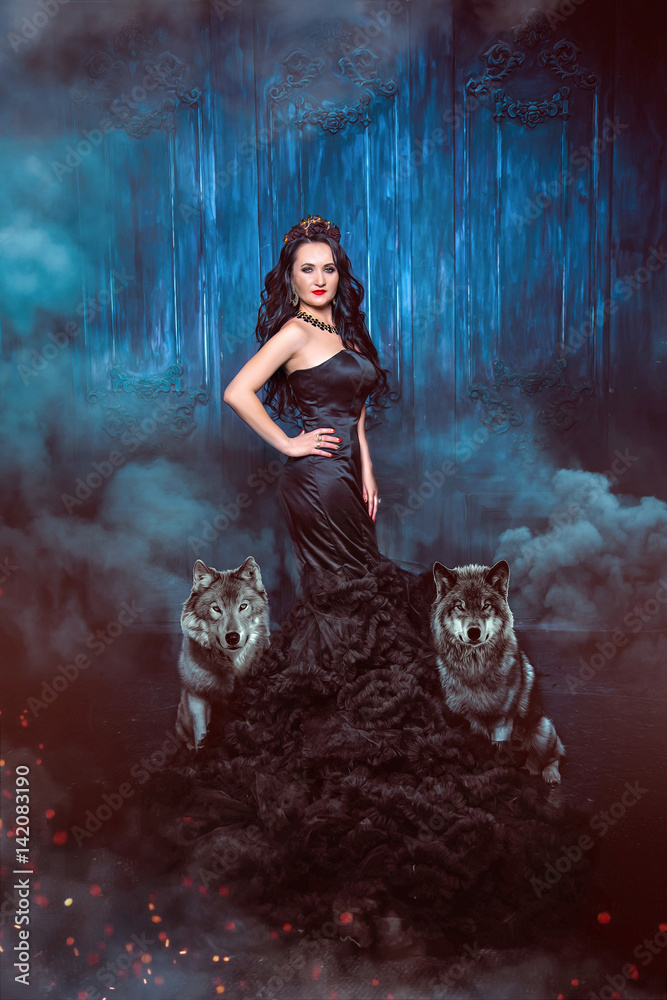 well dressed wolf lady in black Complete your citrus collection with a little Orange Slice Live now on our site NOW #welldressedwolf