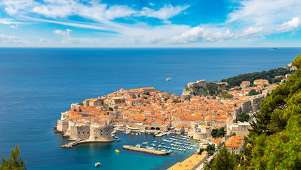 Canvas Print - Aerial view of old city Dubrovnik