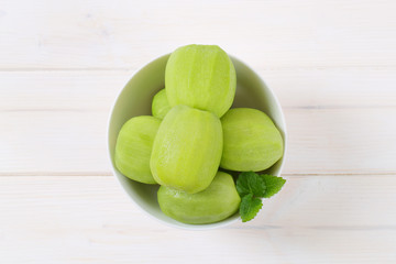 Wall Mural - peeled kiwi fruits