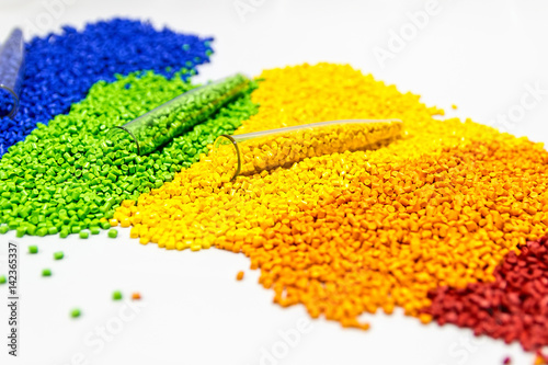 Fotografía Polymeric dye. Colorant for plastics. Pigment in the granules.