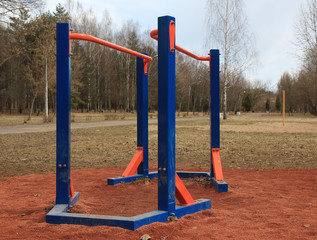 Sports training apparatus in the park