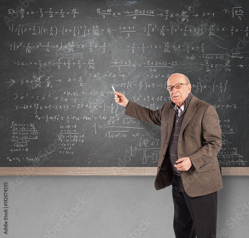 Plakat Starszy nauczyciel matematyki