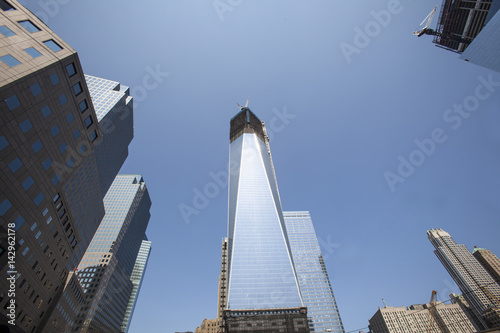 Αφίσα NEW YORK CITY - August 30: The construction of NYC's World Trade Center towers as seen on August 30, 2012