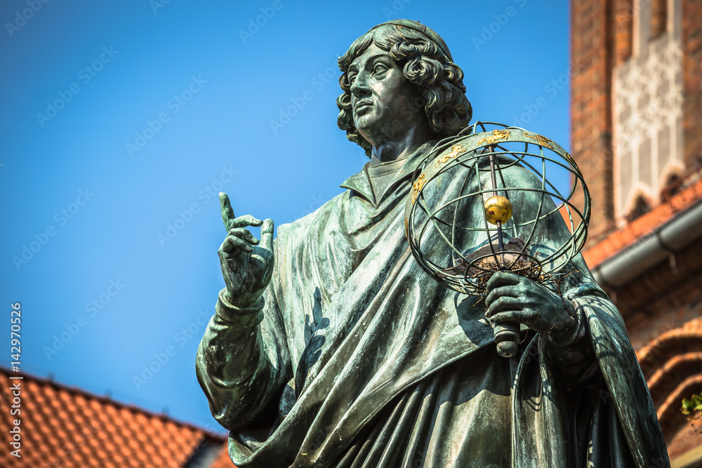 Monument of great astronomer Nicolaus Copernicus, Torun, Poland - obrazy, fototapety, plakaty 