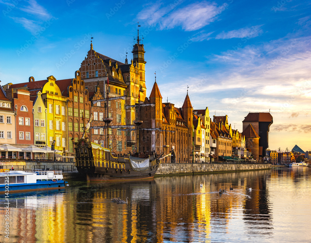 Cityscape of Gdansk in Poland - obrazy, fototapety, plakaty 