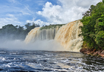 Wall Mural - Hacha waterfall in the lagoon of Canaima national park bafter the storm - Venezuela, Latin America