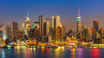 Wall Mural - View on Manhattan at night, New York, USA