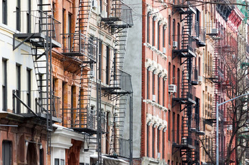 Fototapete - Colorful row of buildings East Village of Manhattan New York City NYC