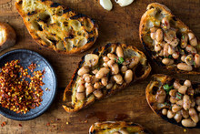 Toasts With White Beans