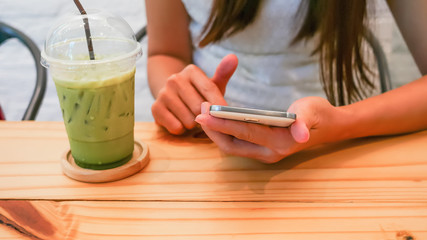 Poster - Young woman and smartphones