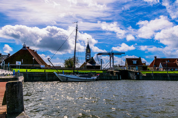 Fototapete - Old harbor of Hindeloopen. The Netherlands