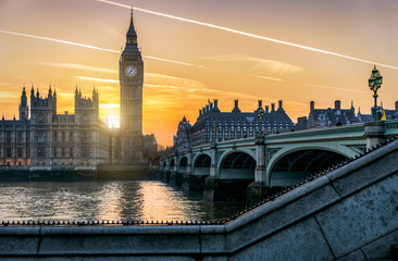 Wall Mural - Big Ben und Westminster Brücke in London bei Sonnenuntergang