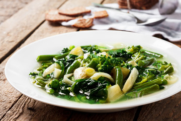 Canvas Print - Soup minestrone with green vegetables