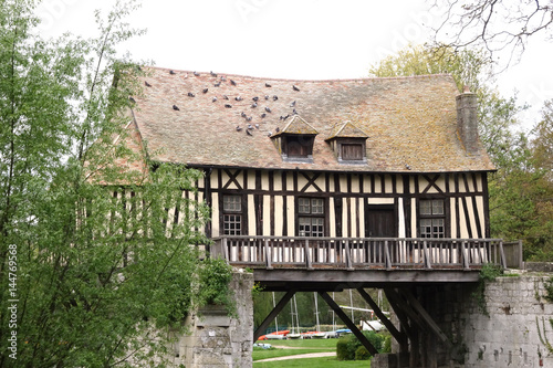 Fotografie, Obraz Le vieux moulin sur la Seine (Vernon, Eure, France)