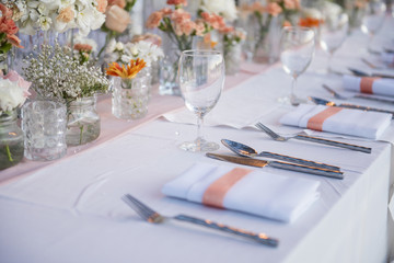 wedding The elegant dinner table on the beach