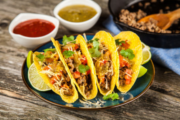 Wall Mural - Mexican tacos with beef