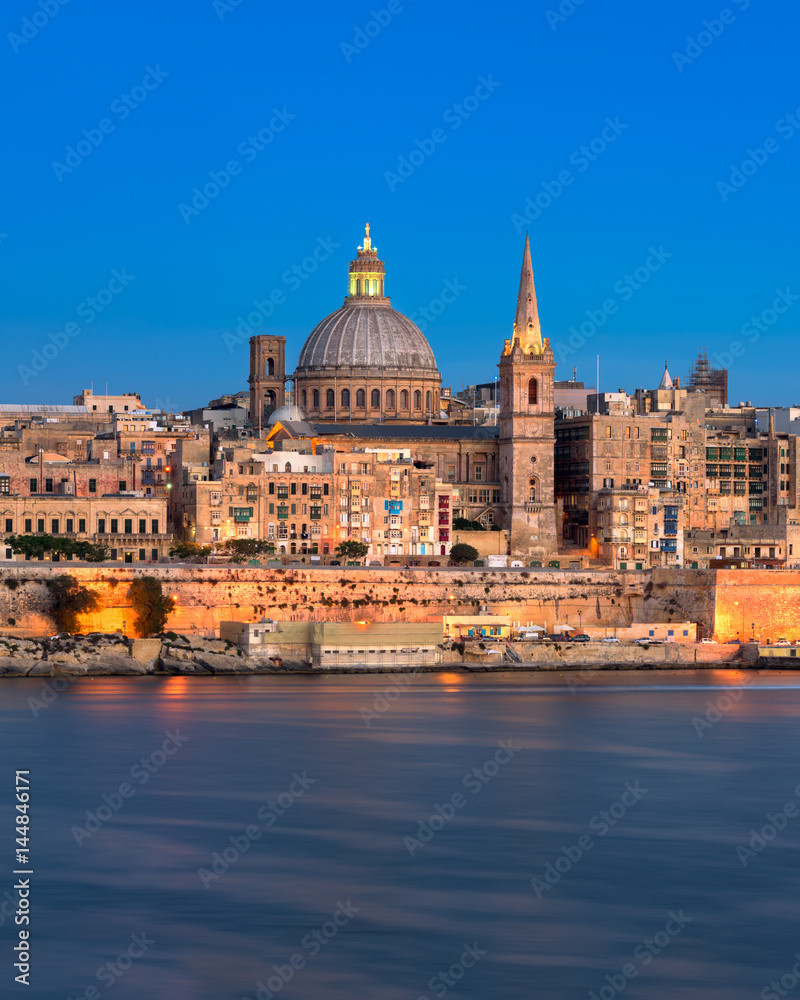 Obraz na płótnie Valletta in the Evening, Malta w salonie