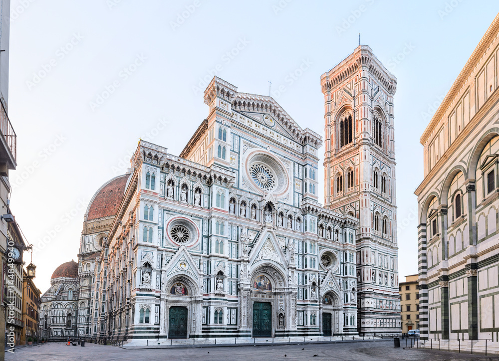 Florence Cathedral Santa Maria del Fiore sunrise view, Tuscany, Italy - obrazy, fototapety, plakaty 