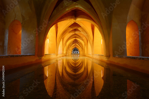 Cuadros en Lienzo Royal bathroom in Alcazar - Seville, Spain