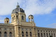 Die Fassade des berühmten Naturhistorischen Museums in Wien