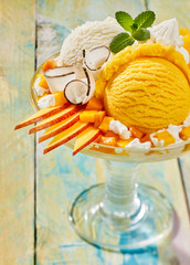 Wall Mural - Peach and Vanilla Ice Cream Sundae with Fruit