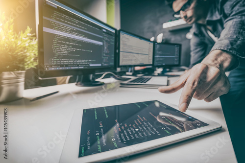 Fotografía Website design. Developing programming and coding technologies.