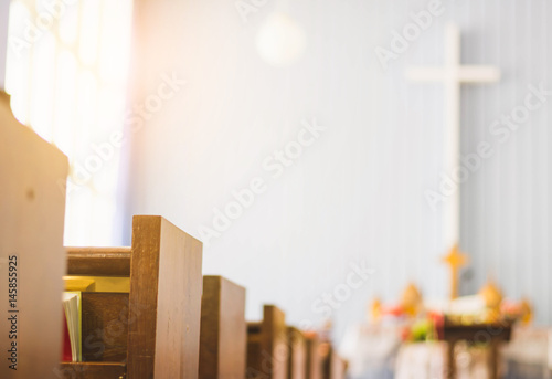 Fotografía wooden bench rows in the church