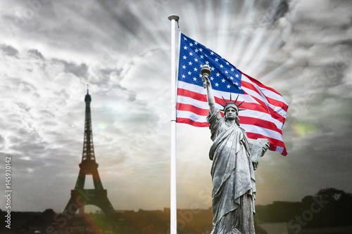France Etats Unis Usa Us Relation International Internationale Politique Drapeau Statue Liberte Libre Symbole Attentat Solidaire Unifier Ensemble Soutenir Tour Eiffel Paris Stock Photo Adobe Stock