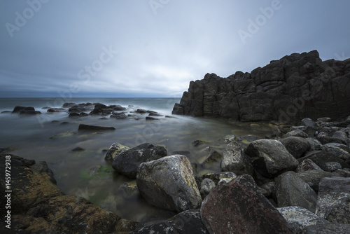 Vue sur le littoral avec des falaises. Poster Mural XXL