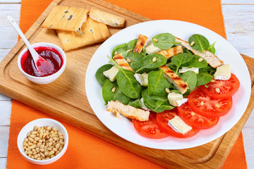 Poster - spinach, grilled chicken breast, tomato salad