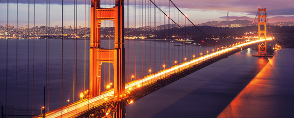 Wall Mural - The Golden Gate Bridge by night