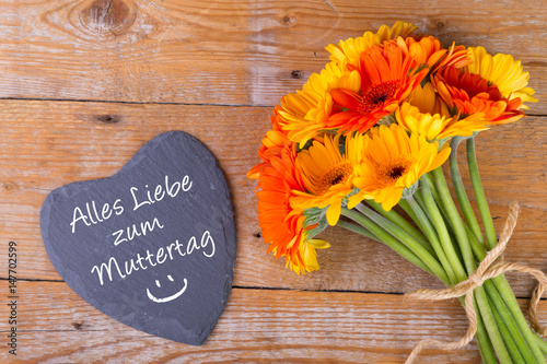 Alles Liebe Zum Muttertag Grusskarte Blumen Mit Herz Und Smiley Buy This Stock Photo And Explore Similar Images At Adobe Stock Adobe Stock