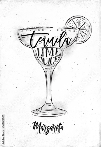 drink-margarita-w-specjalnym-kieliszku-na-bialym-tle