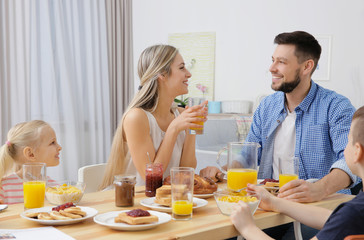 Poster - Happy family having breakfast on kitchen