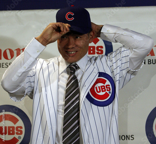 cubs jersey and hat