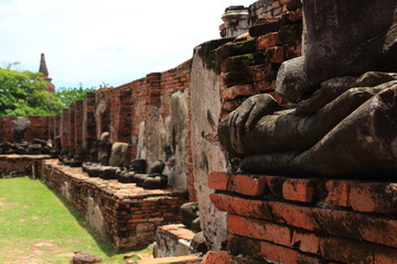 ancient place in ayutthaya historical park this place age up near 500 year ago