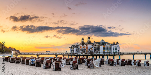 Seebrücke in Sellin auf Rügen, Ostsee Canvas