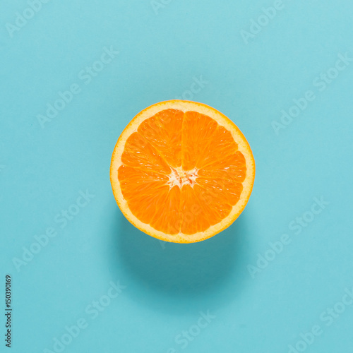 Fotografía Halved fresh orange