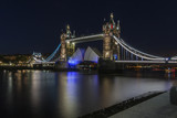 Fototapeta Londyn - Tower Bridge at night