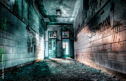Fotografía Hallway in an old Boys School