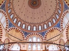 İznik Tiles Were Commonly Used In The Interior Design Of The Mosque That Was Situated On The Silhouette Of The Historical Peninsula.  They Have Caused Visitors To Transform A Minor Image Into A Great 